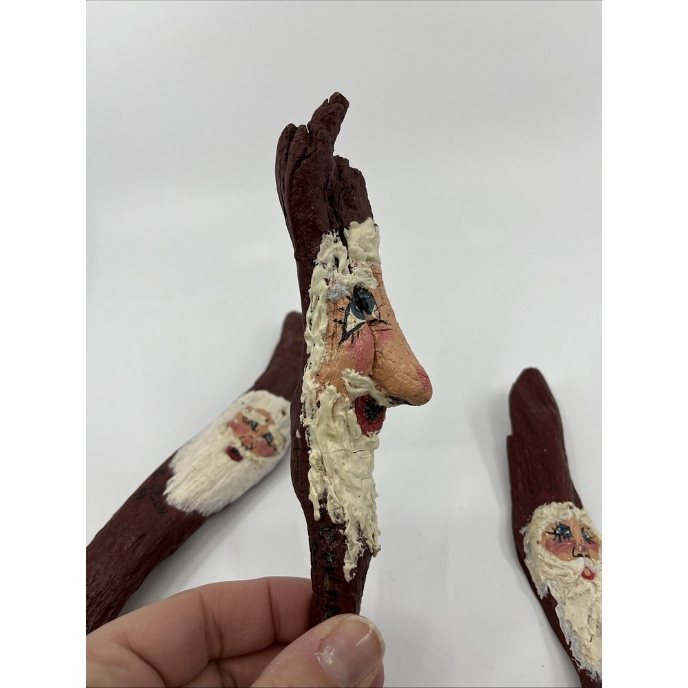 3 Hand Painted Santa Claus on bark Artist Signed C. Dyson 1990s Red Folk Art - Picture 4 of 15